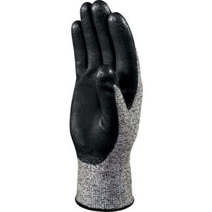 Nitrile coated cut-D gloves